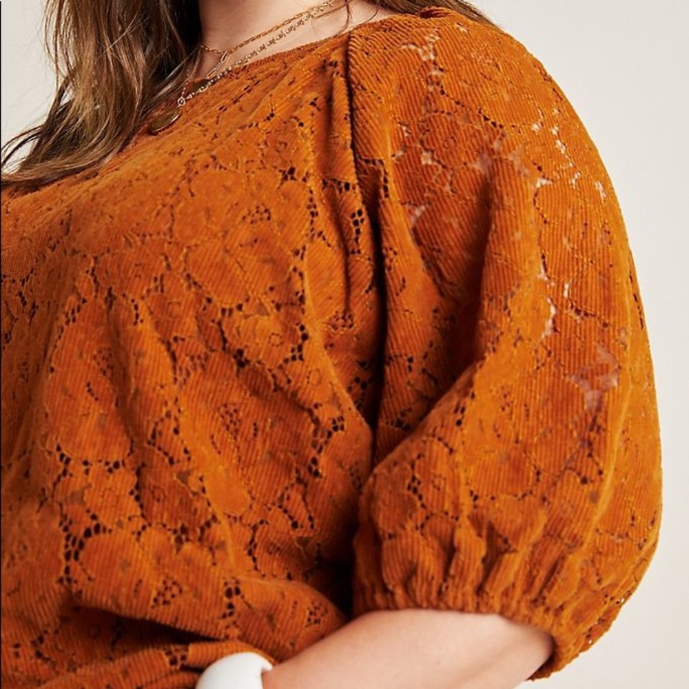 ❤️SOLD❤️ NWT Dolan Norah Floral Corduroy Blouse - Picture 2 of 4